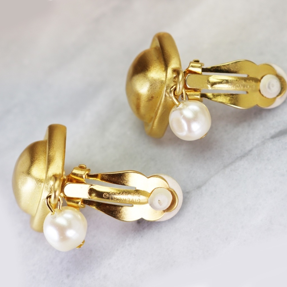⚜️ Vintage Givenchy Gold Pearl Drop Earrings ⚜️ - Picture 8 of 15